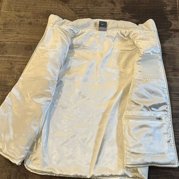 Nike ACG White Vest sz M Women's Quilted Puffer Vest Fur trim - Picture 5 of 10